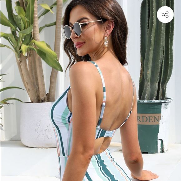 New with Tags Cupshe Wire Cutout One-piece Bathing Suit L - Picture 3 of 5